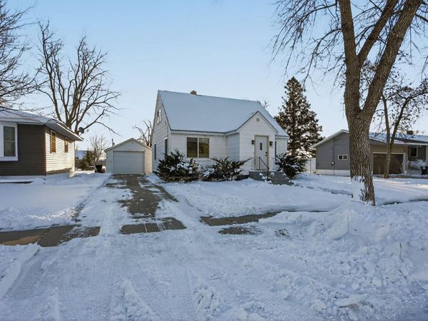 624 Martin Avenue , Belgrade, MN 56312