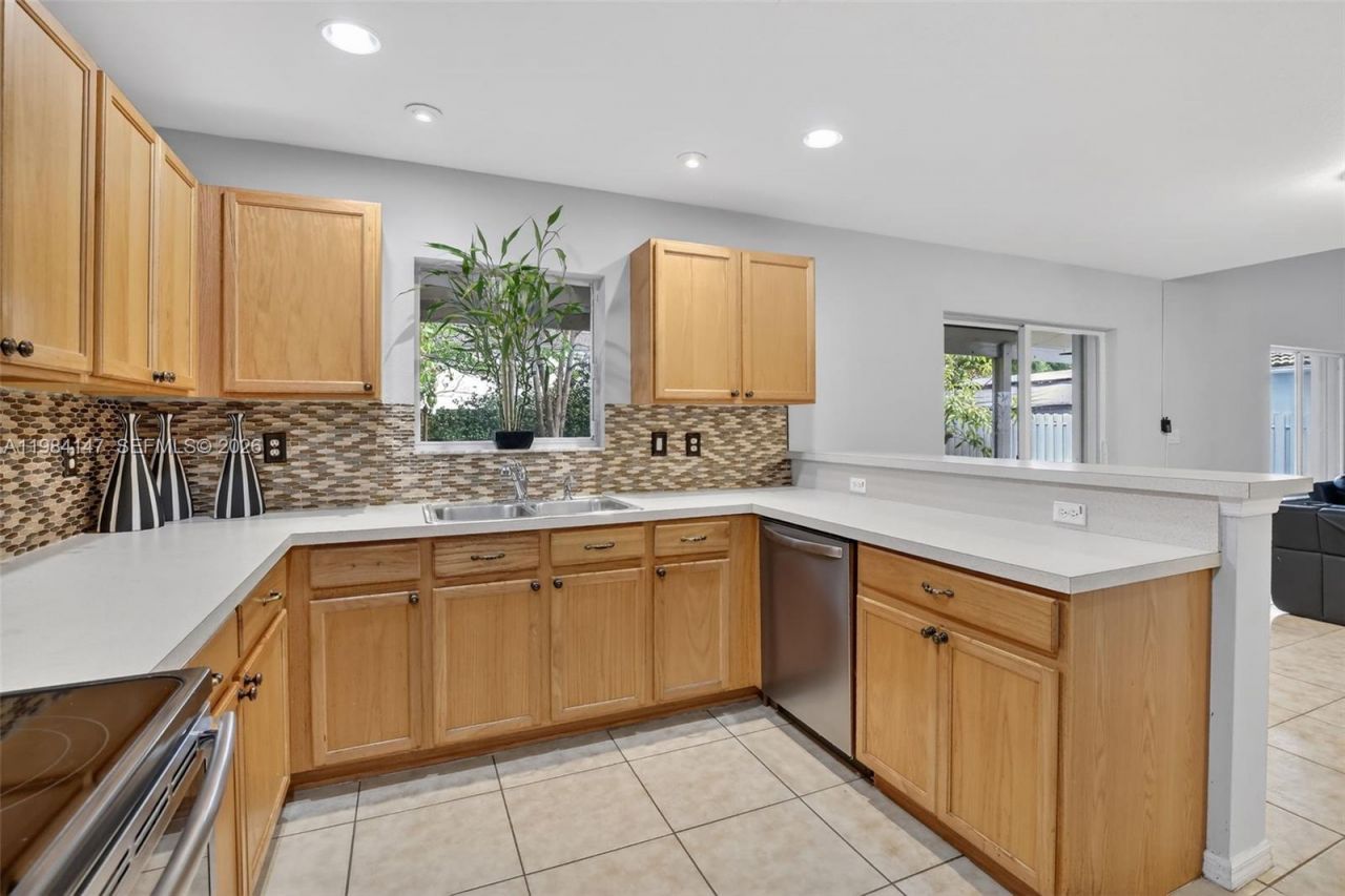 4523 SW 127th Ter , Miramar, FL 33027 Photo