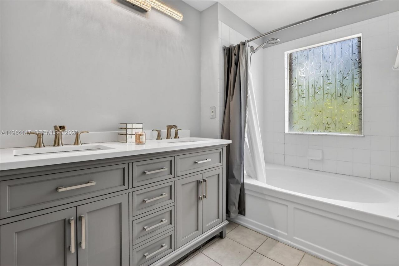 4523 SW 127th Ter , Miramar, FL 33027 Photo