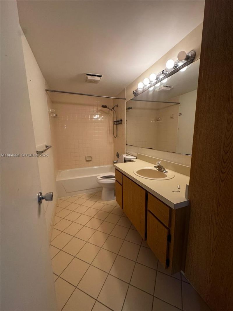 516 Green Springs Place, Unit 516, West Palm Beach, FL 33409 Photo