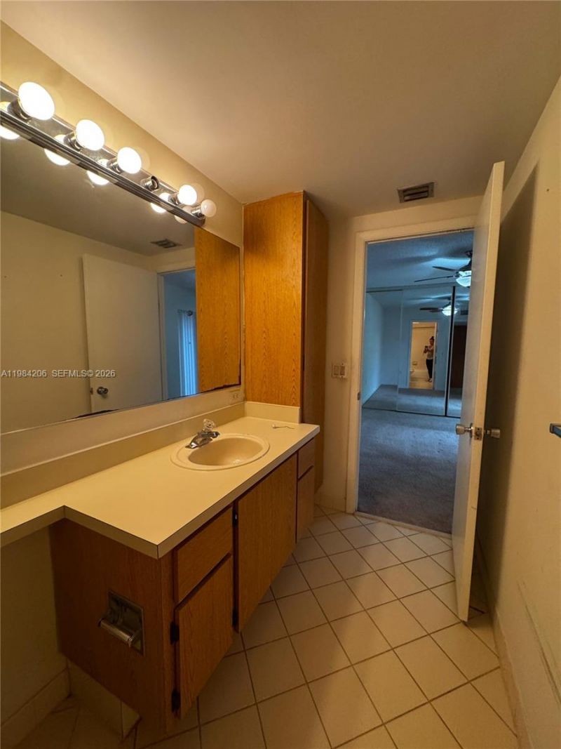 516 Green Springs Place, Unit 516, West Palm Beach, FL 33409 Photo