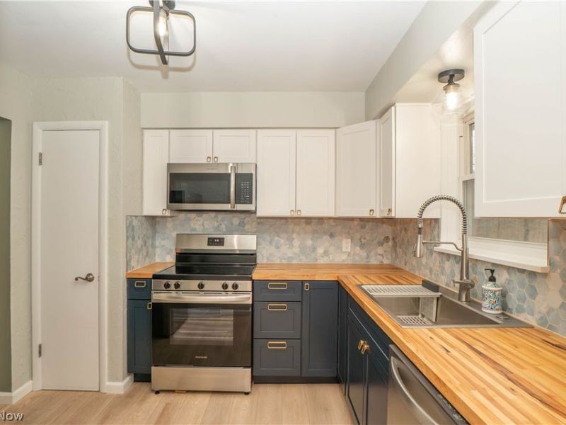 1423 Copley Meadows Drive, Copley, OH 44321 Photo 10