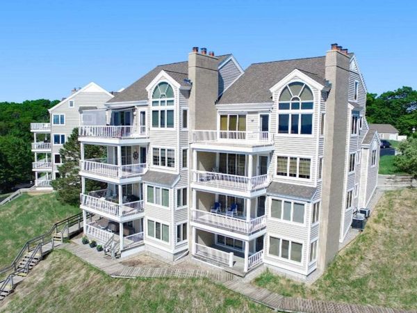 736 Spyglass Hill, Unit 27, Holland, MI 49424