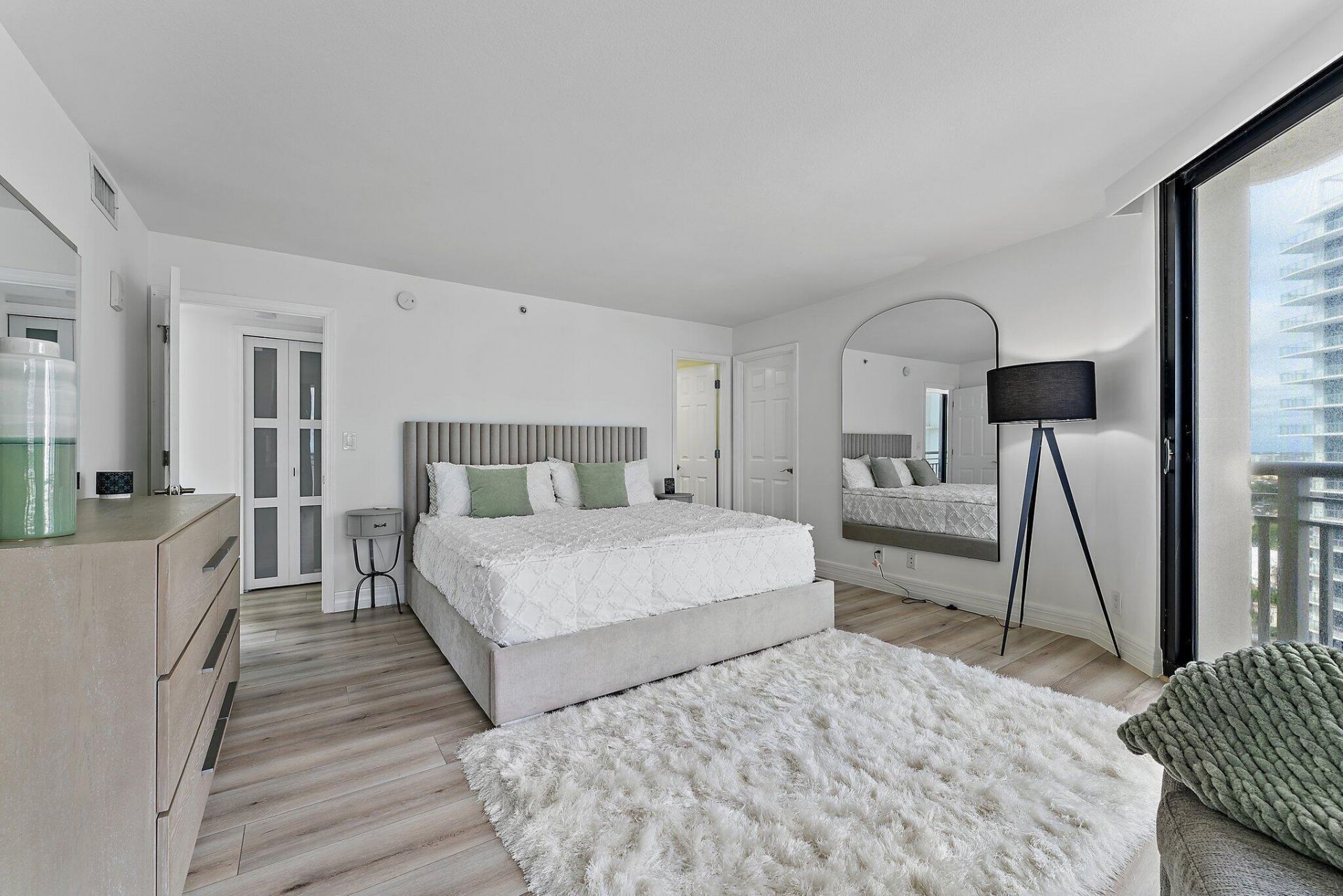 3000 N Ocean Drive, Unit 14a, Singer Island, FL 33404 Photo