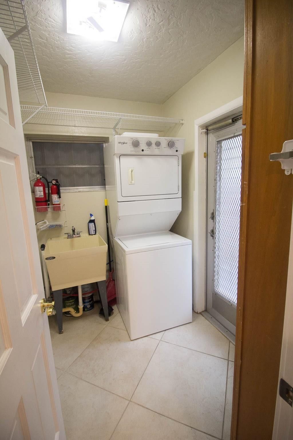 909 NE 12th Avenue, Pompano Beach, FL 33060 Photo