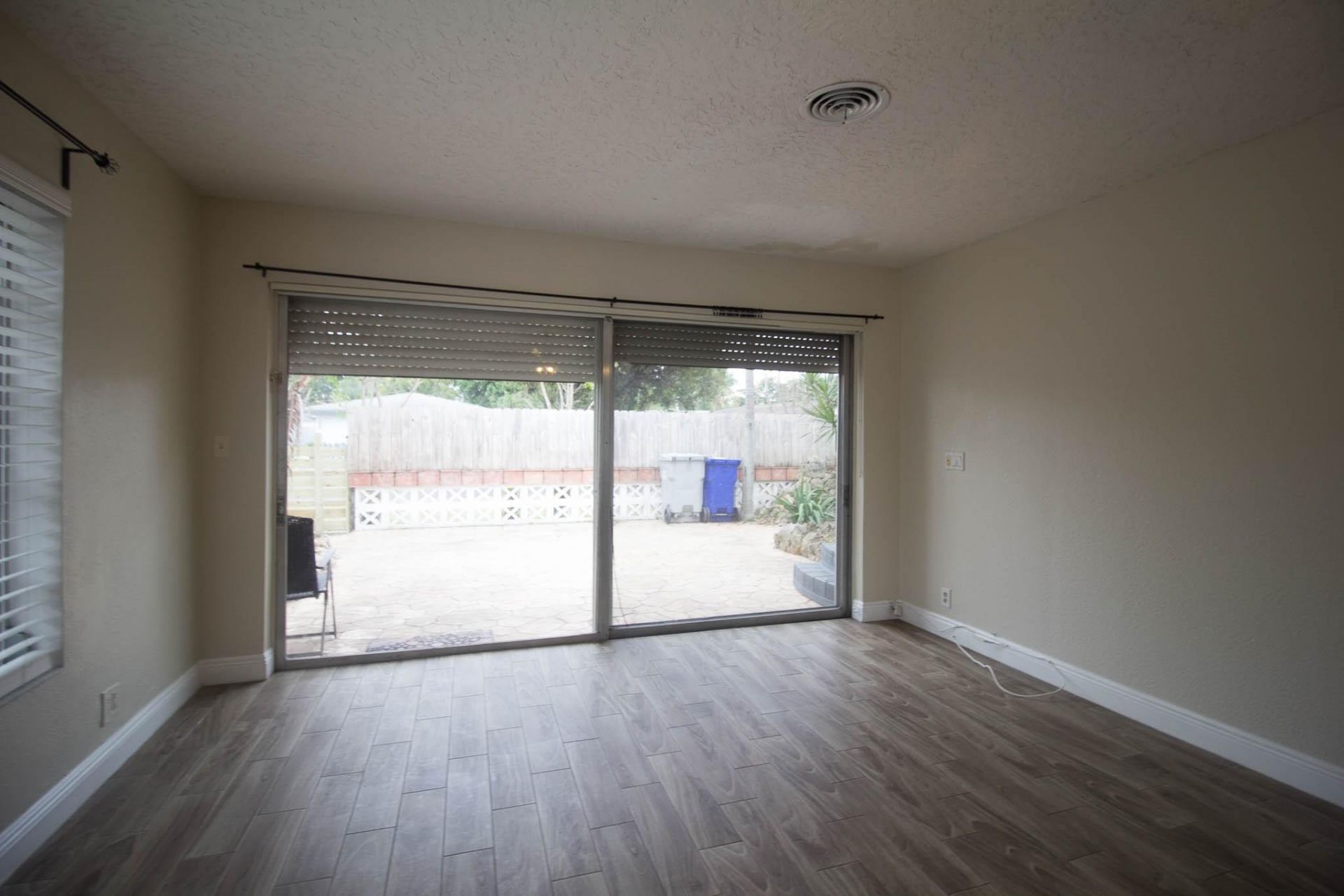 909 NE 12th Avenue, Pompano Beach, FL 33060 Photo