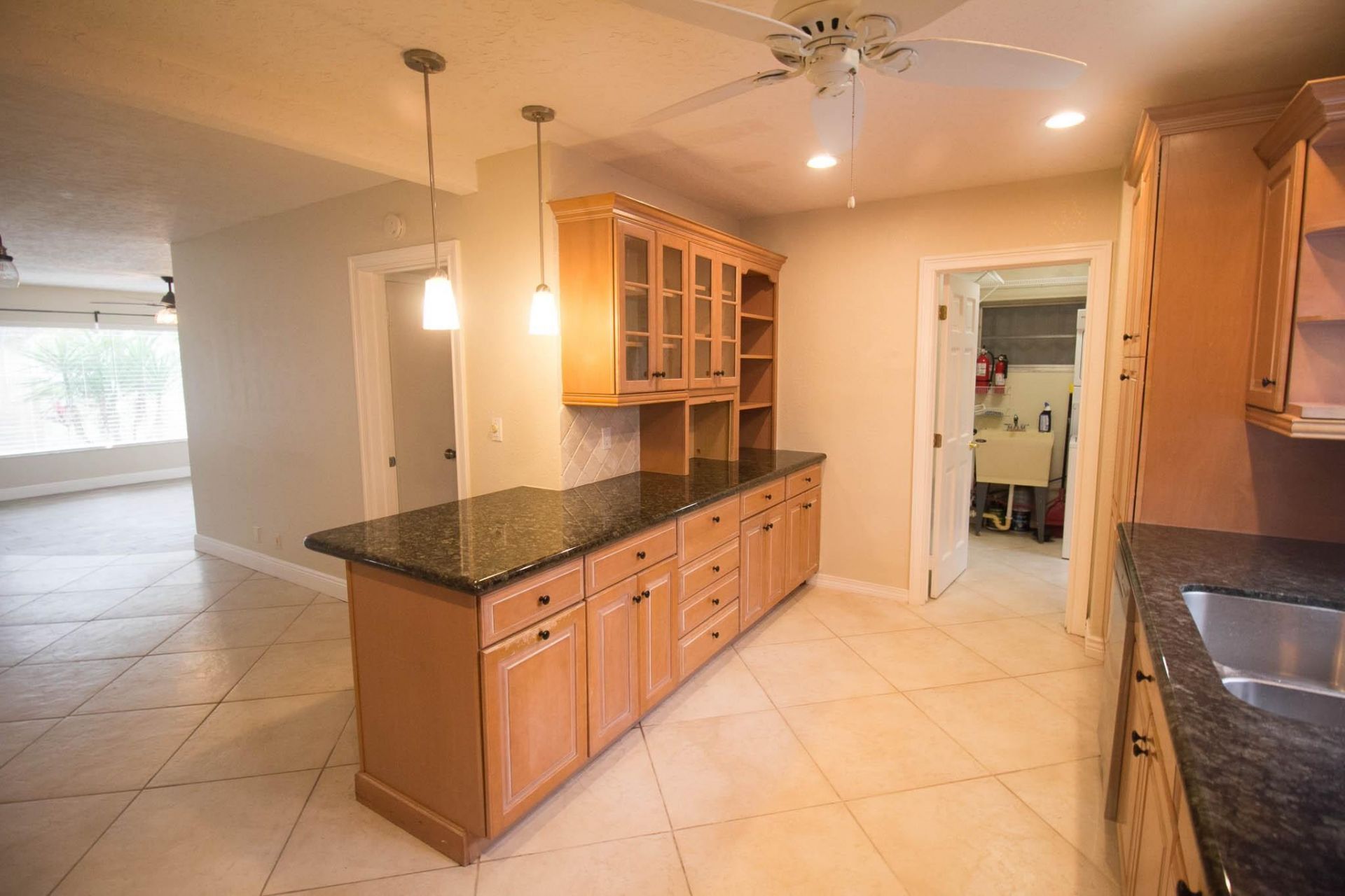 909 NE 12th Avenue, Pompano Beach, FL 33060 Photo