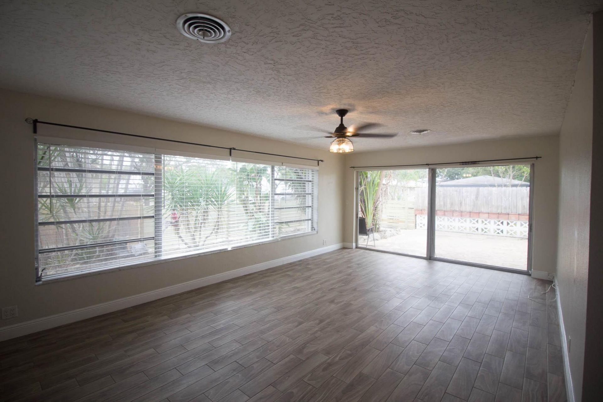 909 NE 12th Avenue, Pompano Beach, FL 33060 Photo