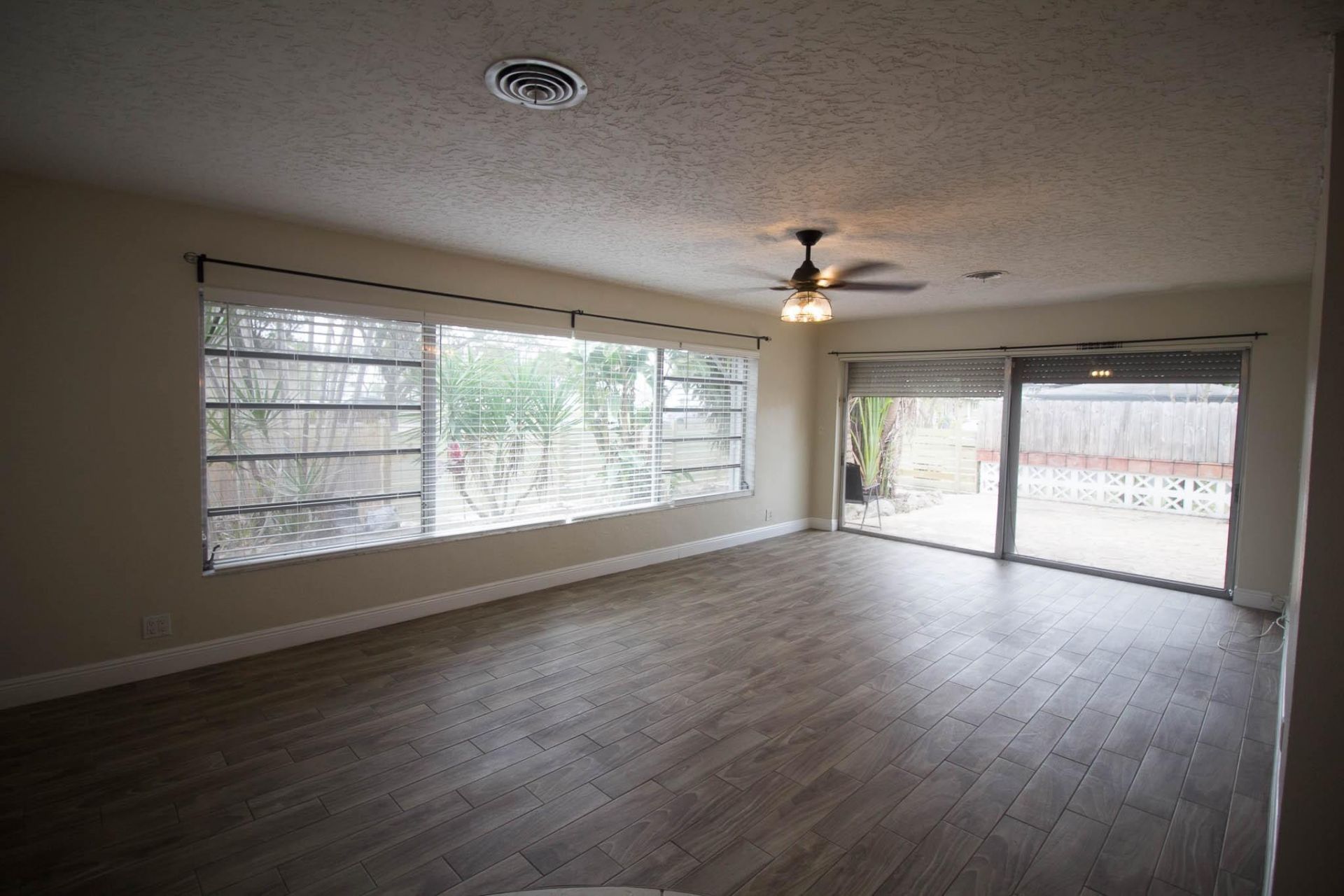 909 NE 12th Avenue, Pompano Beach, FL 33060 Photo