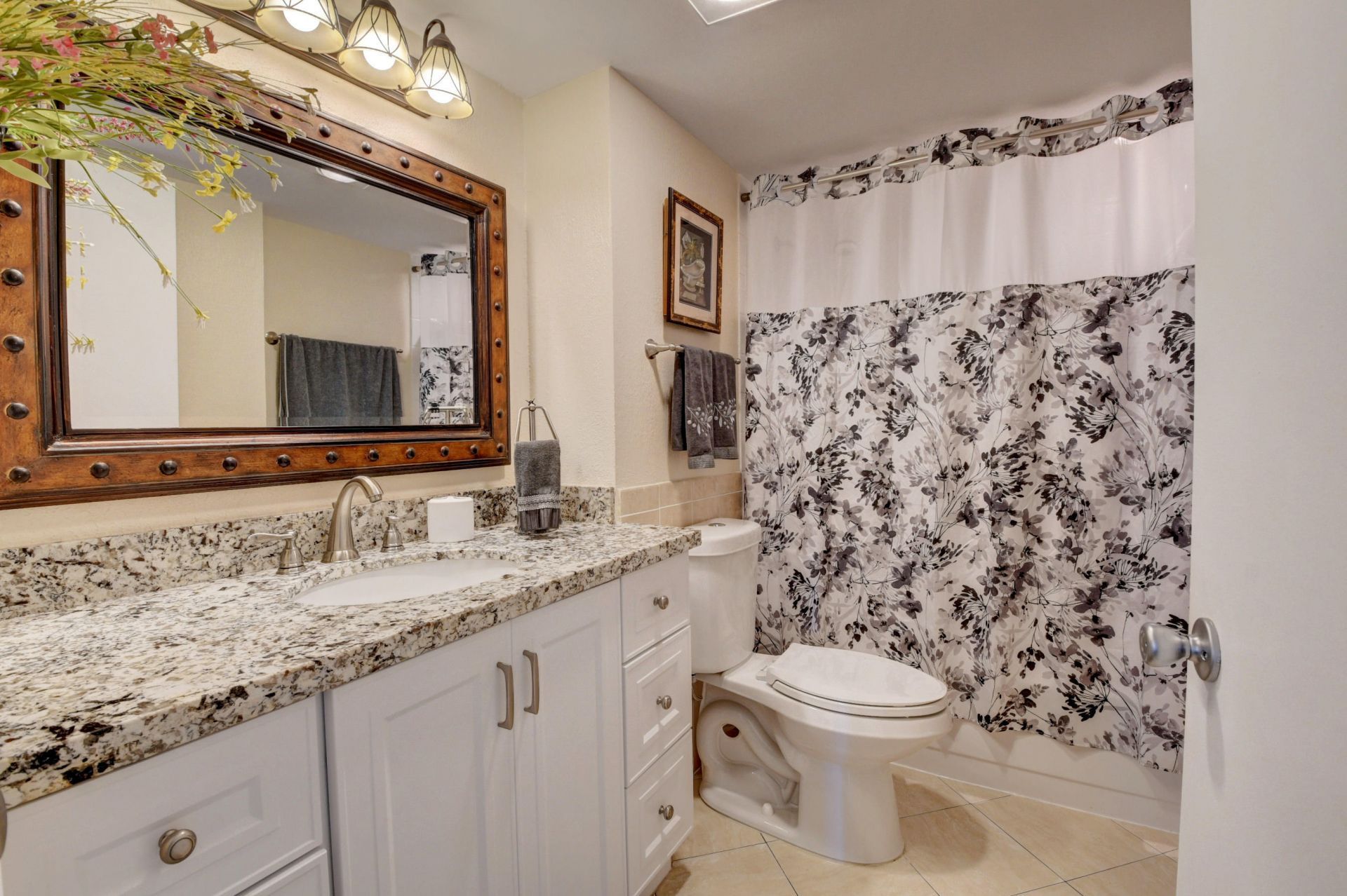 19 Royal Palm Way, Unit 205, Boca Raton, FL 33432 Photo