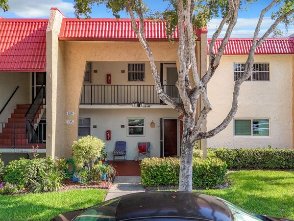 133 Lake Evelyn Drive, West Palm Beach, FL 33411