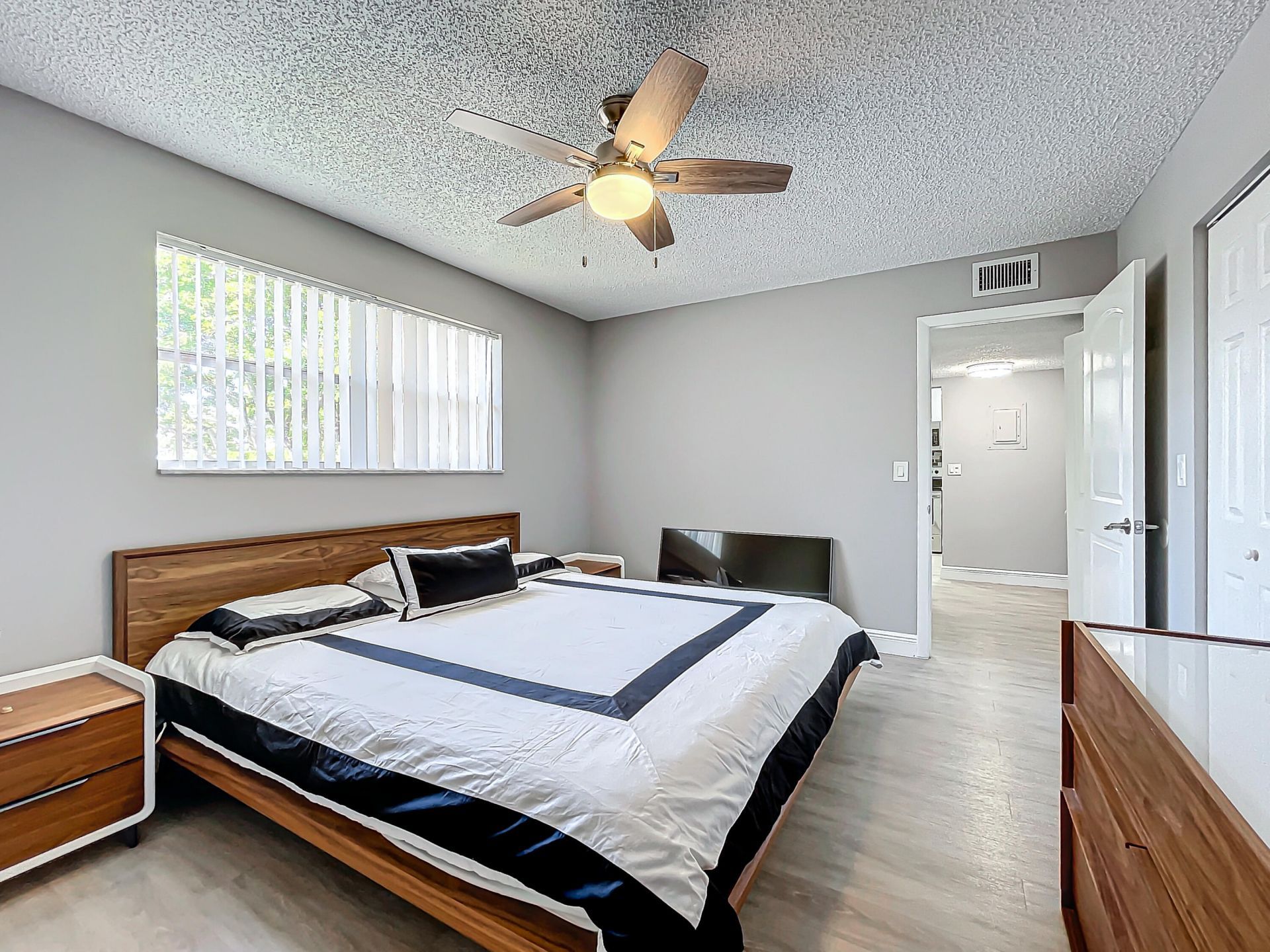 133 Lake Evelyn Drive, West Palm Beach, FL 33411 Photo