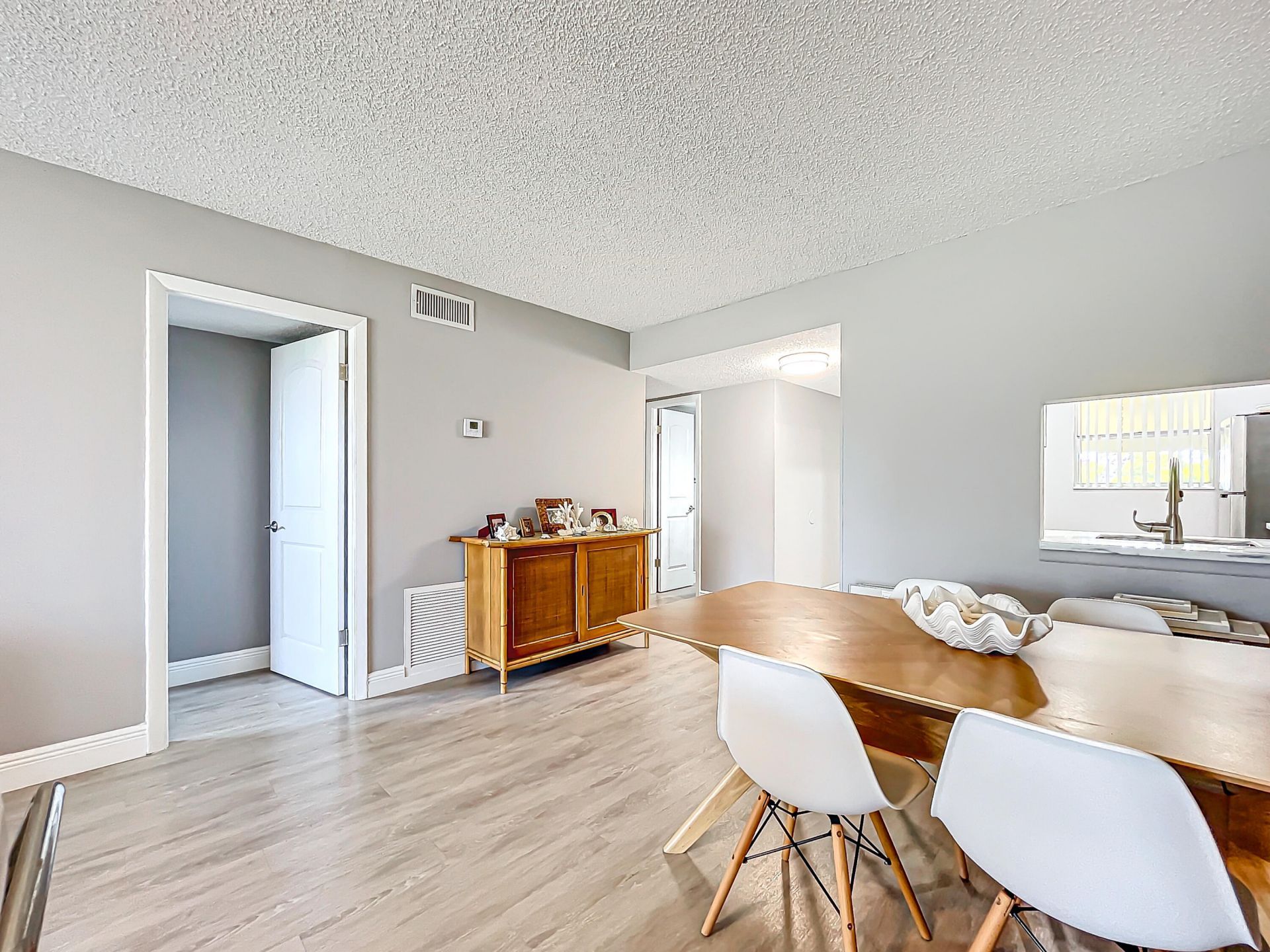 133 Lake Evelyn Drive, West Palm Beach, FL 33411 Photo