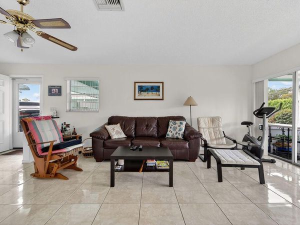 622 Hummingbird Lane, Delray Beach, FL 33445