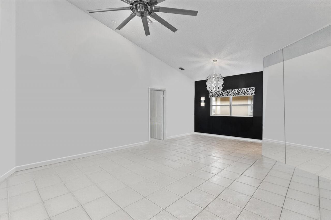 2869 Waters Edge Circle, Greenacres, FL 33413 Photo