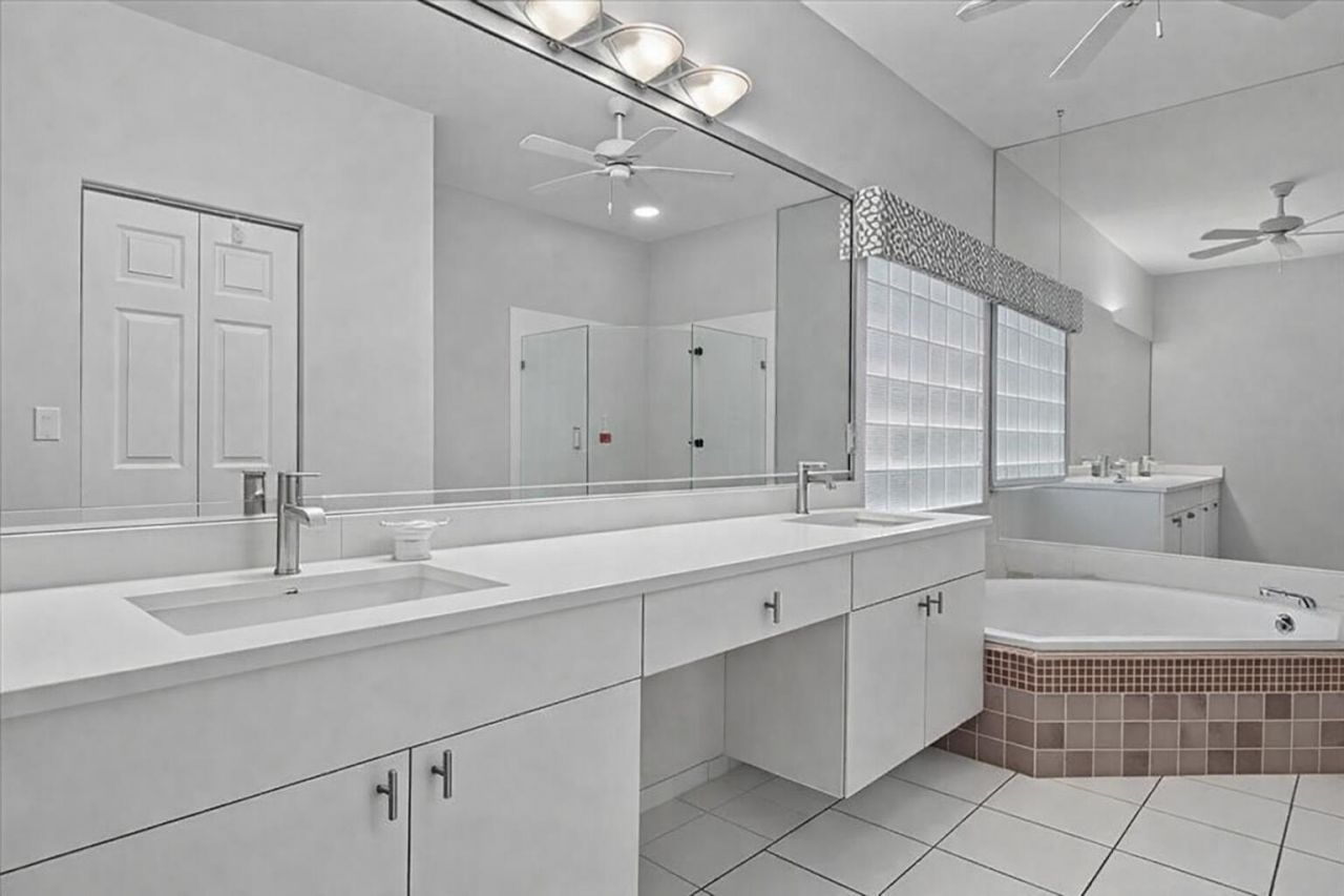 2869 Waters Edge Circle, Greenacres, FL 33413 Photo