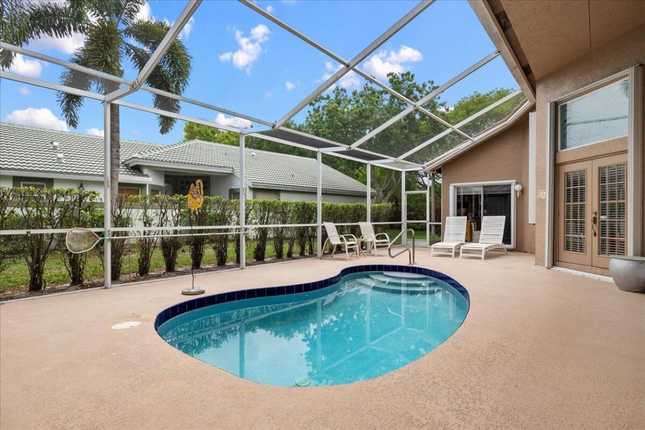 2869 Waters Edge Circle, Greenacres, FL 33413 Photo
