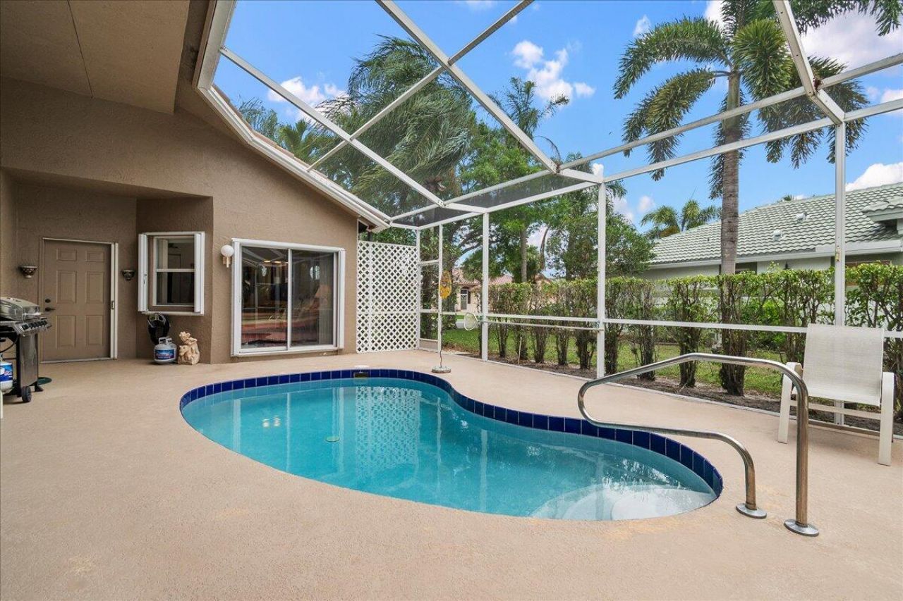 2869 Waters Edge Circle, Greenacres, FL 33413 Photo