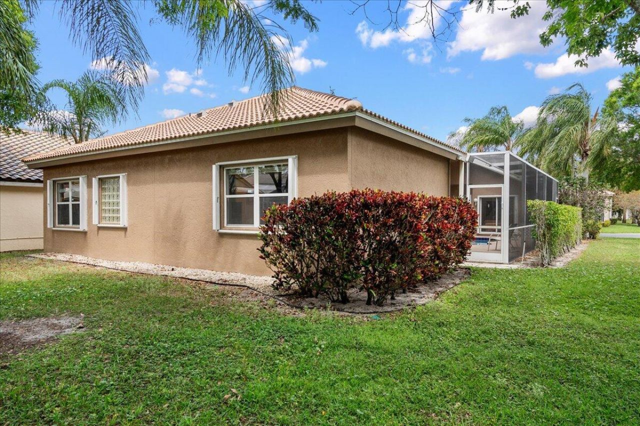 2869 Waters Edge Circle, Greenacres, FL 33413 Photo