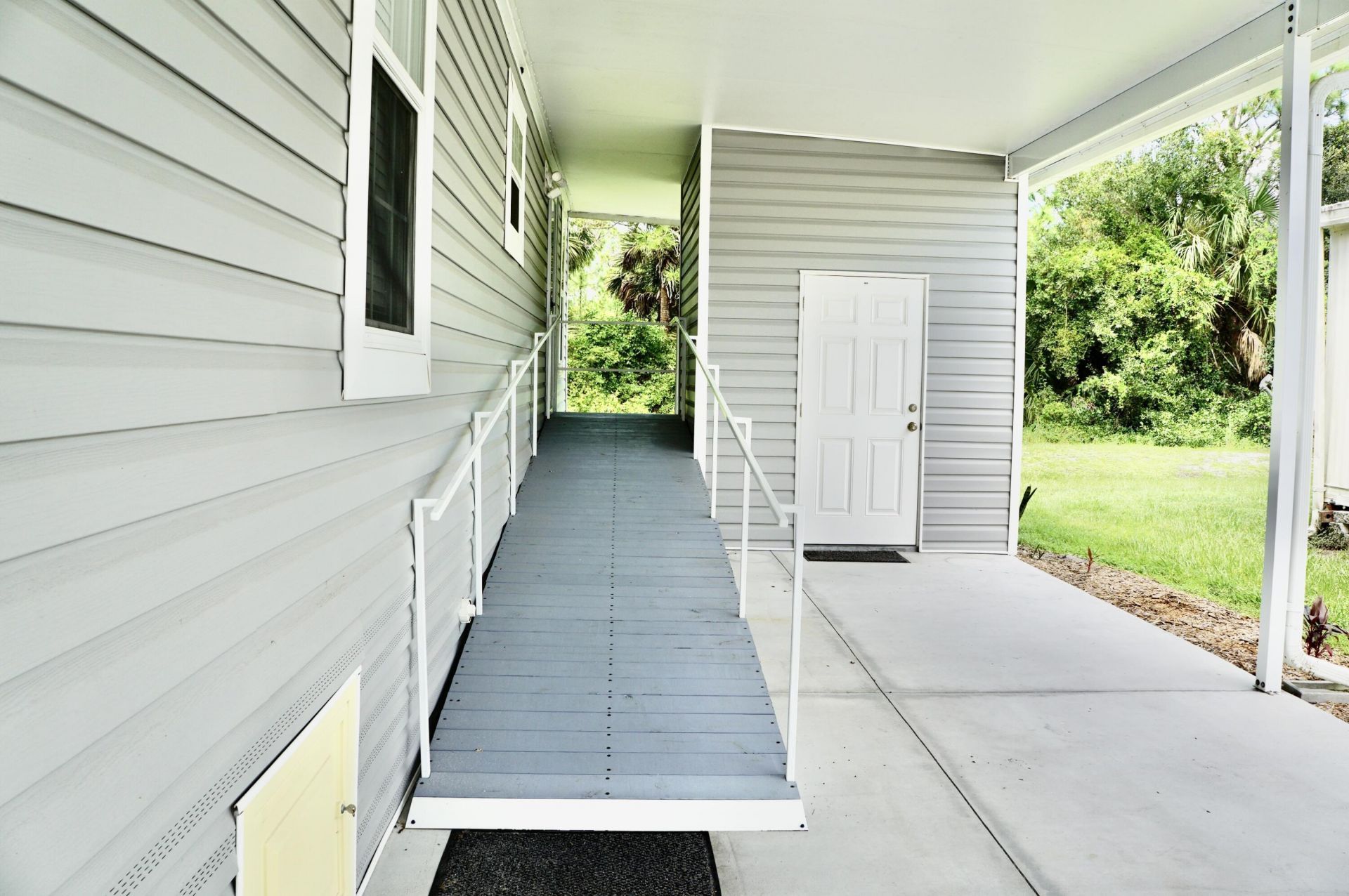 1114 Friendship Drive, Vero Beach, FL 32966 Photo