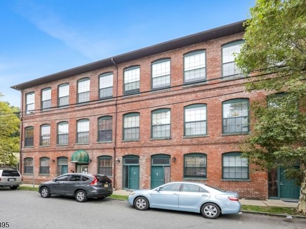 105 Marion St, Paterson, NJ 07522