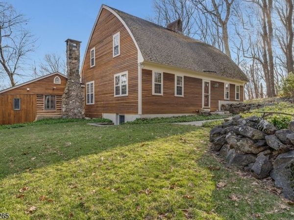 2 Driftway Dr, High Bridge, NJ 08829