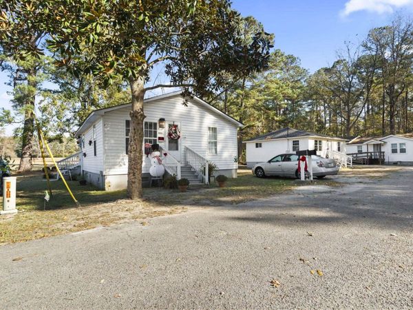 3055 Chestnut St., Loris, SC 29569