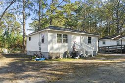 3055 Chestnut St. photo 4