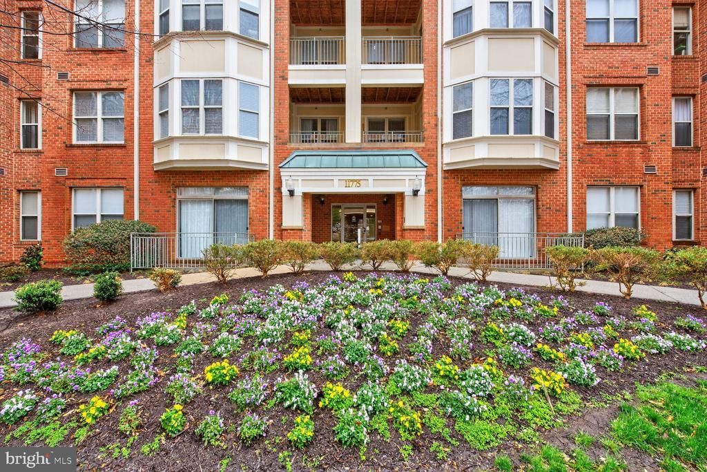 11775 Stratford House Place, Unit 212, Reston, VA 20190 Main Photo