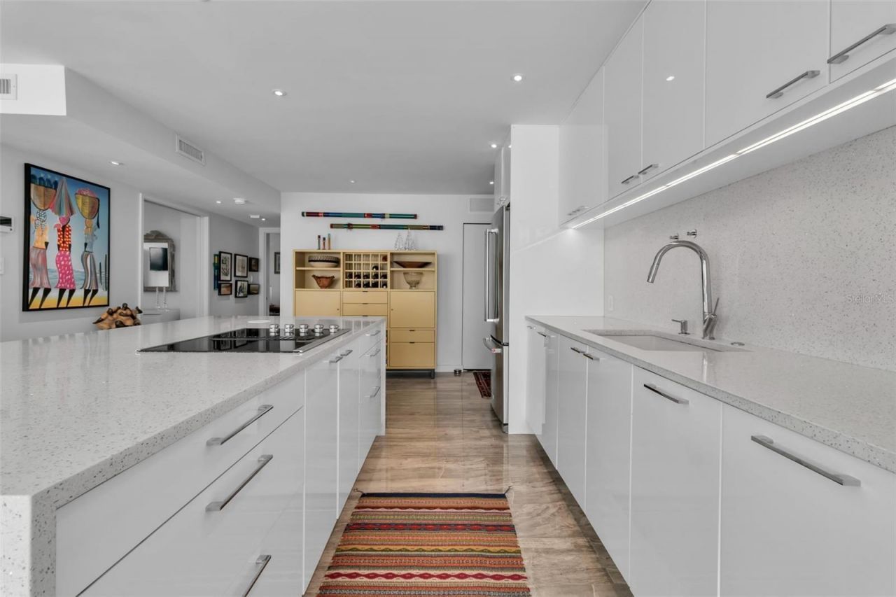 707 S Gulfstream Avenue , Unit 802, Sarasota, FL 34236 Photo