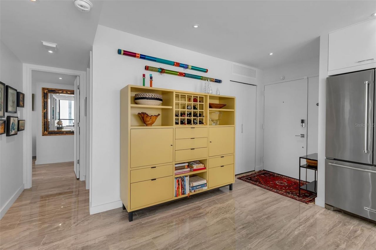 707 S Gulfstream Avenue , Unit 802, Sarasota, FL 34236 Photo