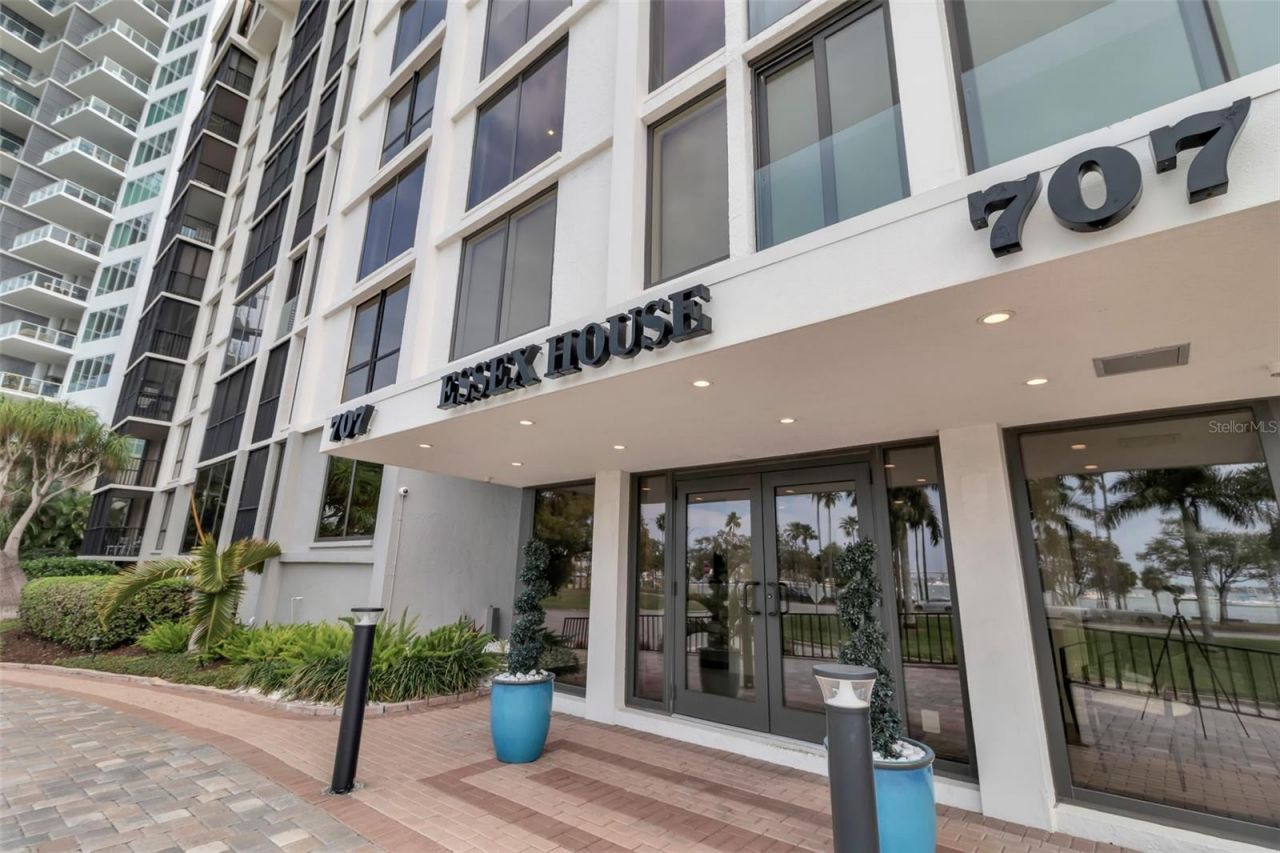 707 S Gulfstream Avenue , Unit 802, Sarasota, FL 34236 Photo