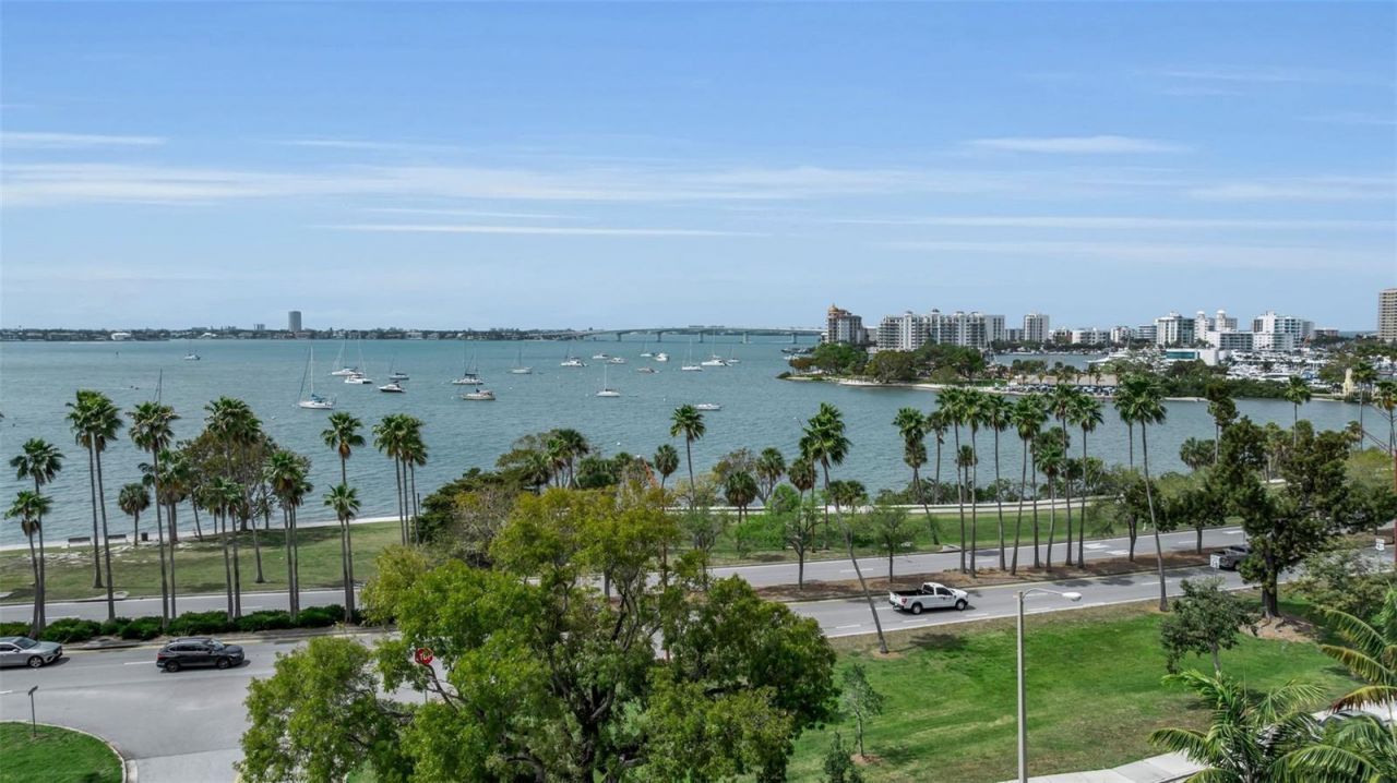 707 S Gulfstream Avenue , Unit 802, Sarasota, FL 34236 Photo