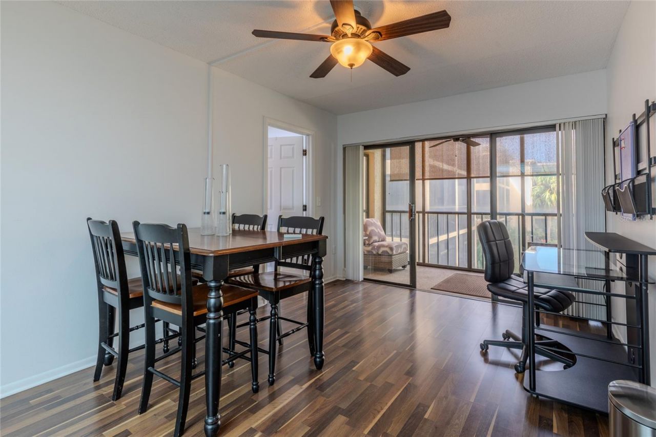 305 30th Avenue W, Unit A208, Bradenton, FL 34205 Photo