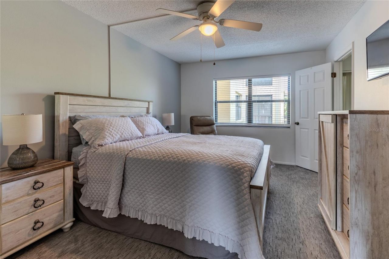 305 30th Avenue W, Unit A208, Bradenton, FL 34205 Photo