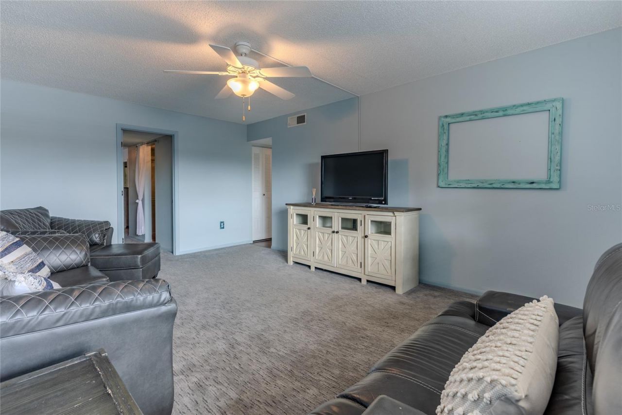 305 30th Avenue W, Unit A208, Bradenton, FL 34205 Photo