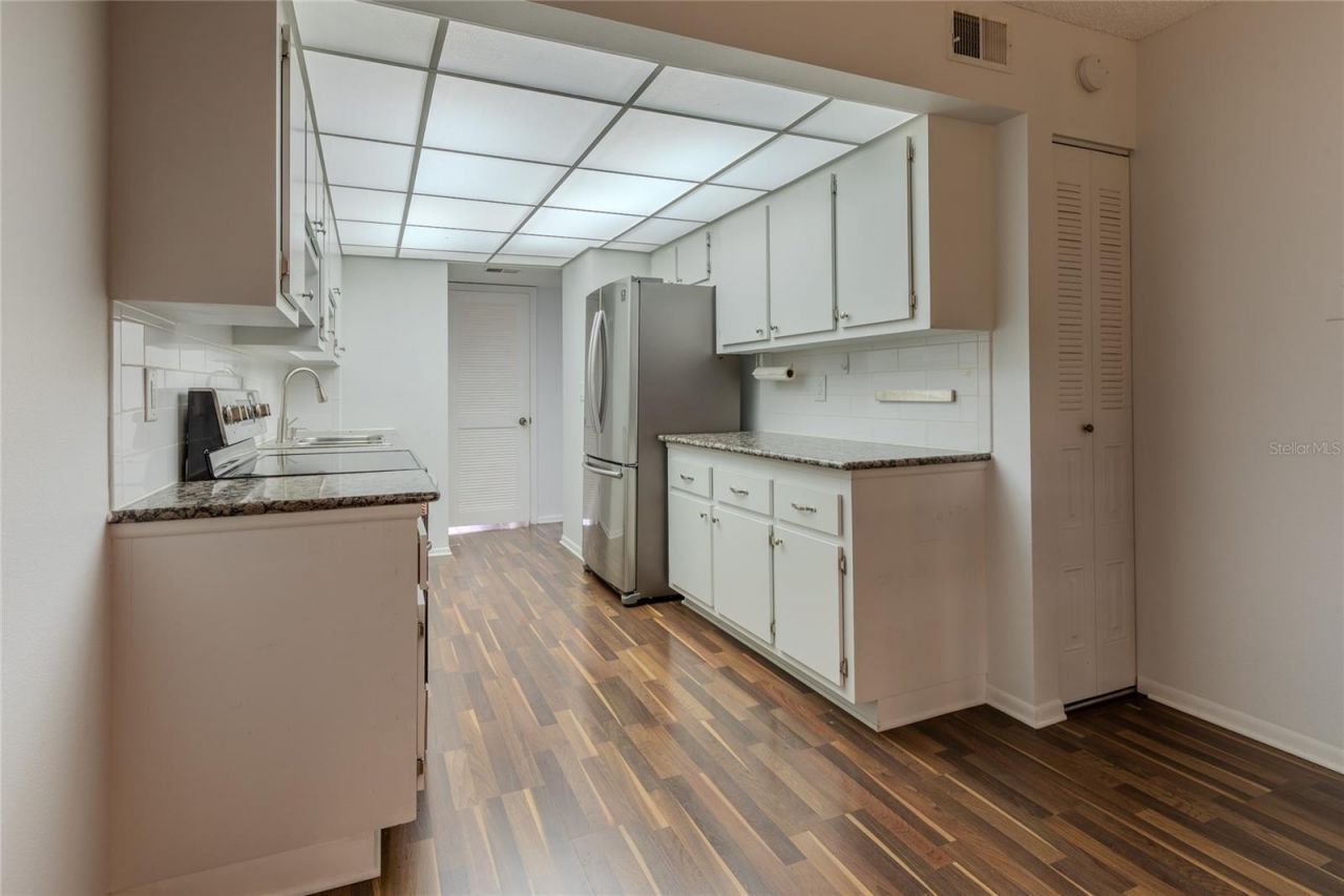 305 30th Avenue W, Unit A208, Bradenton, FL 34205 Photo