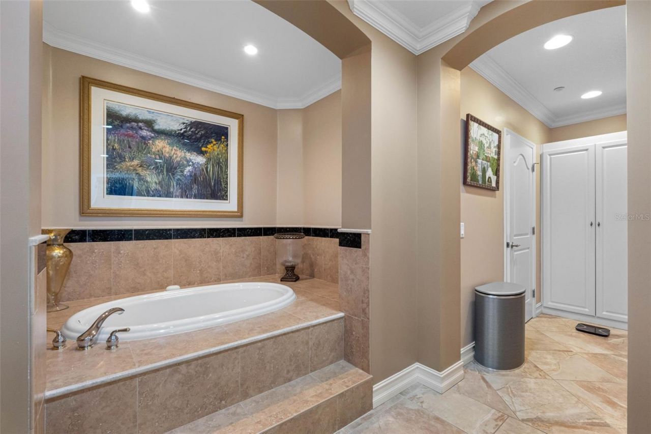17717 Gulf Boulevard, Unit 702, Redington Shores, FL 33708 Photo