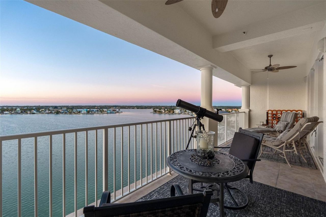 17717 Gulf Boulevard, Unit 702, Redington Shores, FL 33708 Photo
