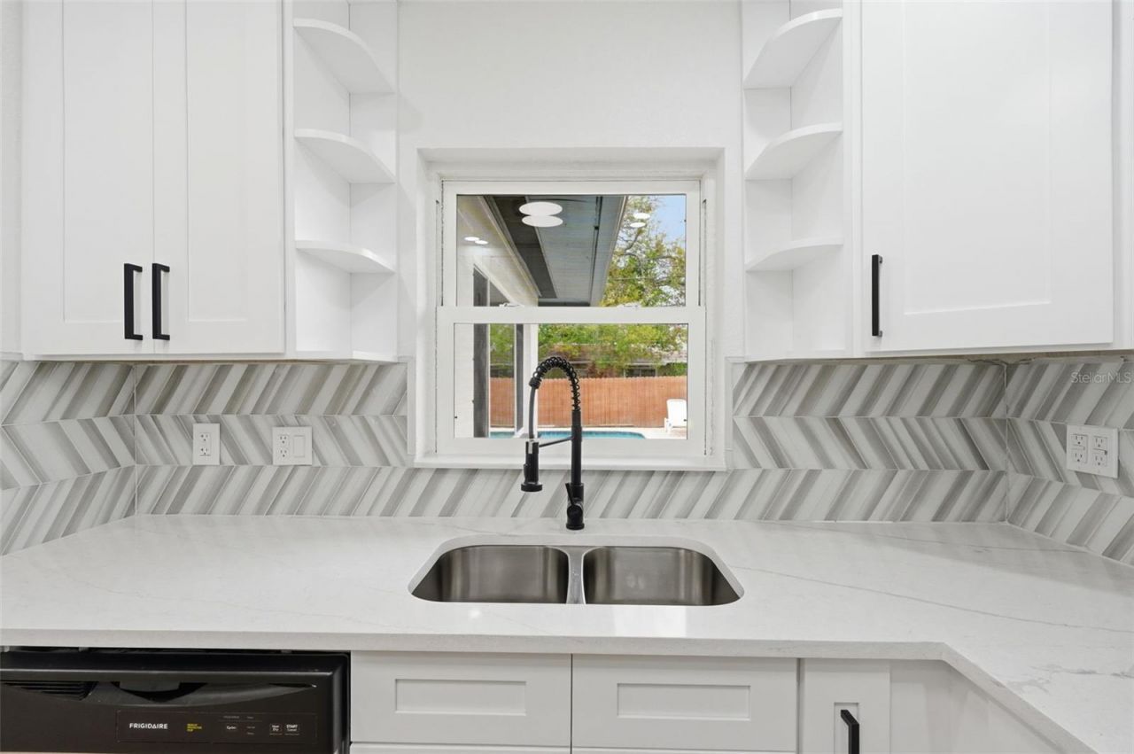 5347 30th Avenue N, Saint Petersburg, FL 33710 Photo