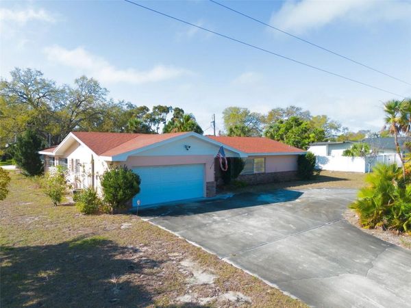 201 HARBOR BLUFF DRIVE , LARGO, FL 33770