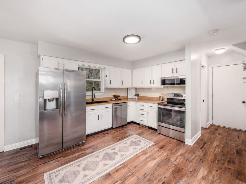 102 Warwood Drive, Granville, OH 43023 Photo 13