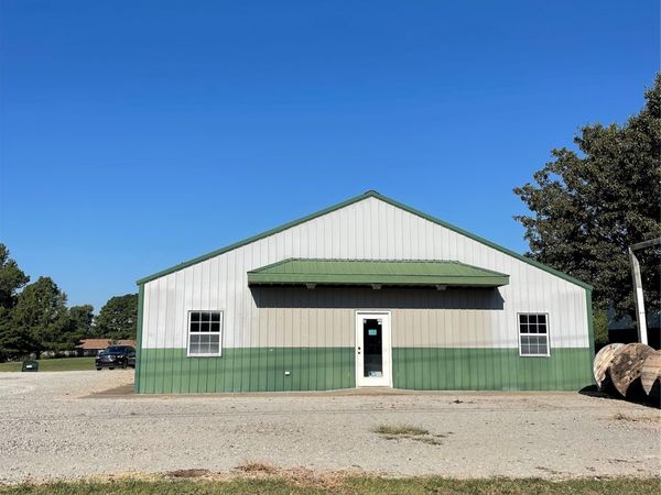 905 N Sadler , Perkins, OK 74059