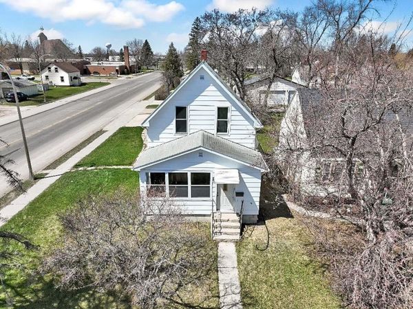 301 Duluth Avenue N, Thief River Falls, MN 56701