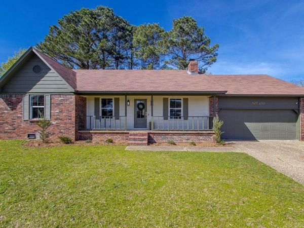 616 Edinburgh Ct, Jacksonville, AR 72076