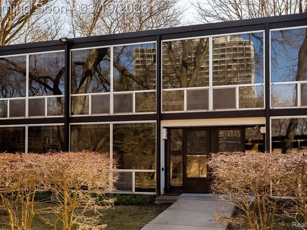 1346 Nicolet Place, Detroit, MI 48207