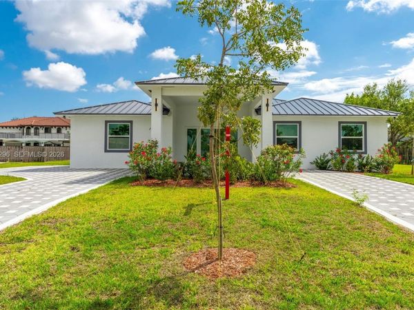 19855 SW 134 CT , Unincorporated Dade County, FL 33177