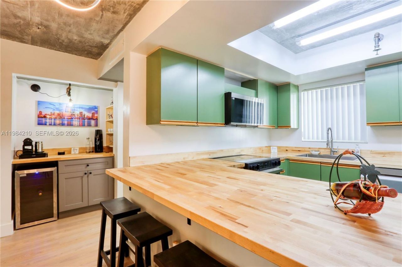 201 NW 7th St , Unit 307, Miami, FL 33136 Photo