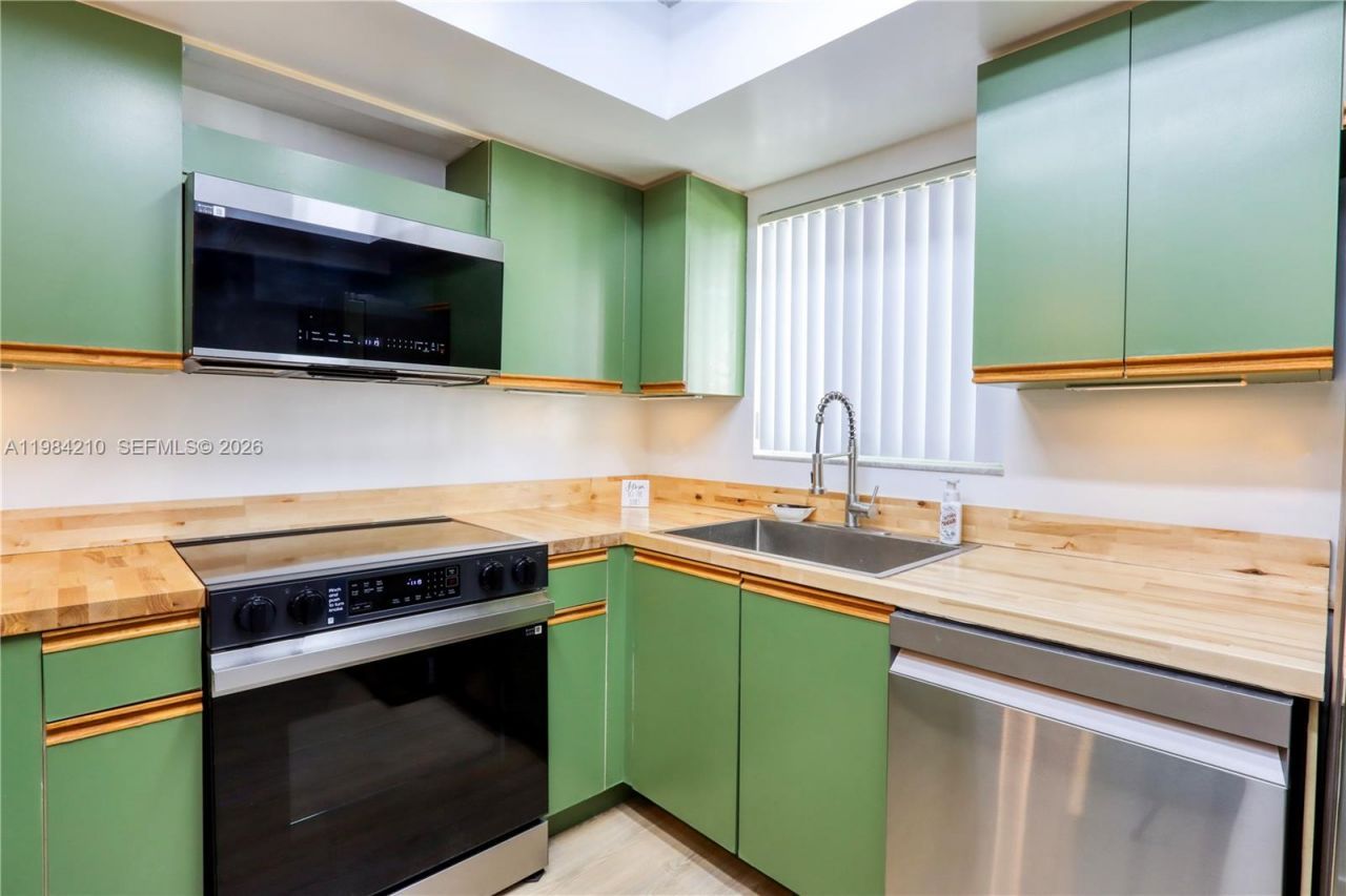 201 NW 7th St , Unit 307, Miami, FL 33136 Photo