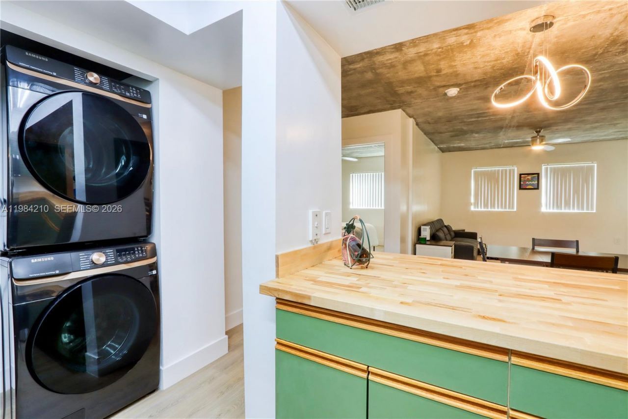 201 NW 7th St , Unit 307, Miami, FL 33136 Photo